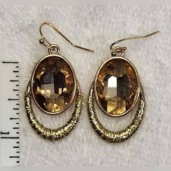 CATO Topaz Necklace and Drop Earrings Set / Pierced - Picture 5 of 6